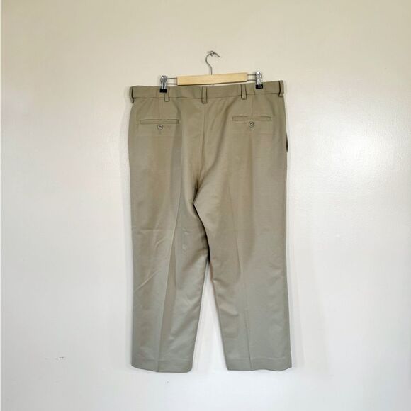 CLEARANCE! Men’s Tan Haggar Dress Slacks Size 40x30 EUC HEMMED - Picture 2 of 5